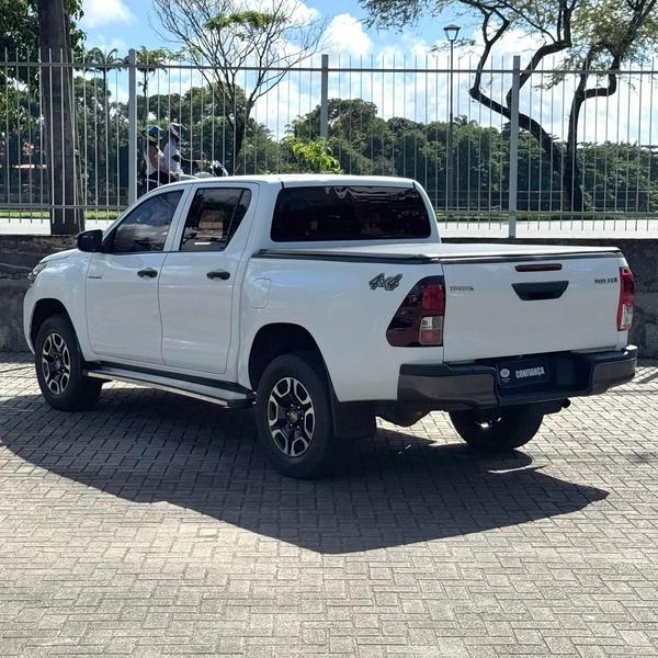 
								TOYOTA HILUX CDLOWM4FD 2021 full									