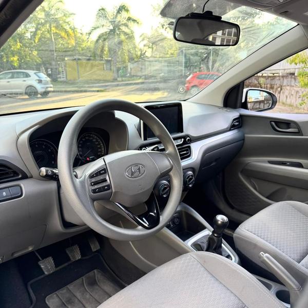 
								HYUNDAI HB20S VISION 1.0 MT full									