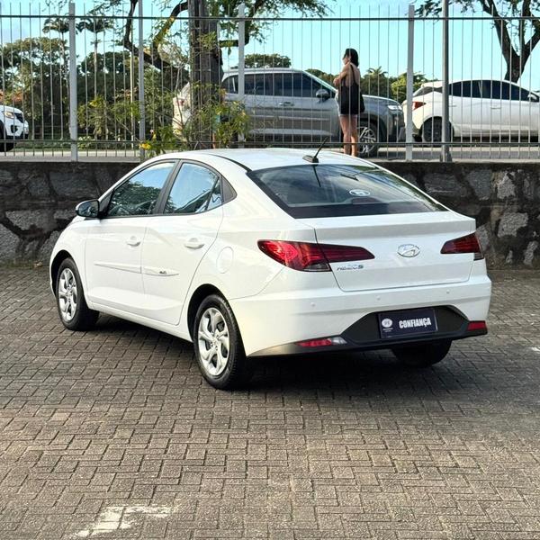 
								HYUNDAI HB20S VISION 1.0 MT full									