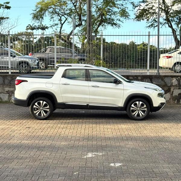 
								FIAT TORO VOLC AT9 4X4 2024 full									