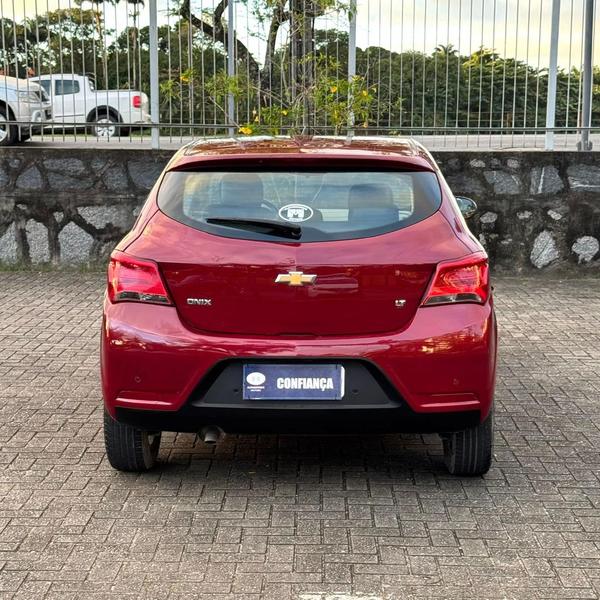
								CHEVROLET ONIX 1.4 AT LT full									