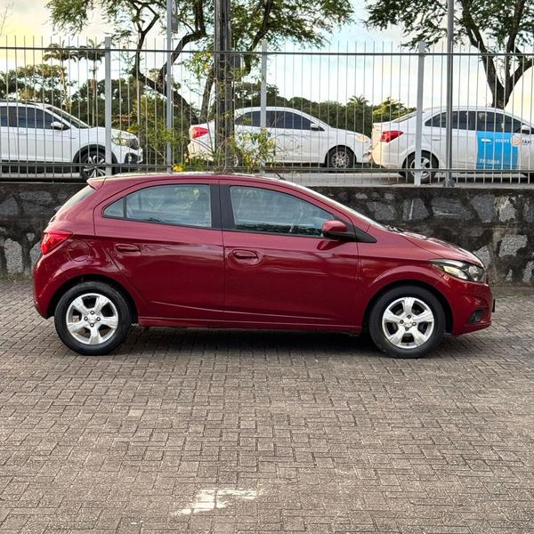 
								CHEVROLET ONIX 1.4 AT LT full									